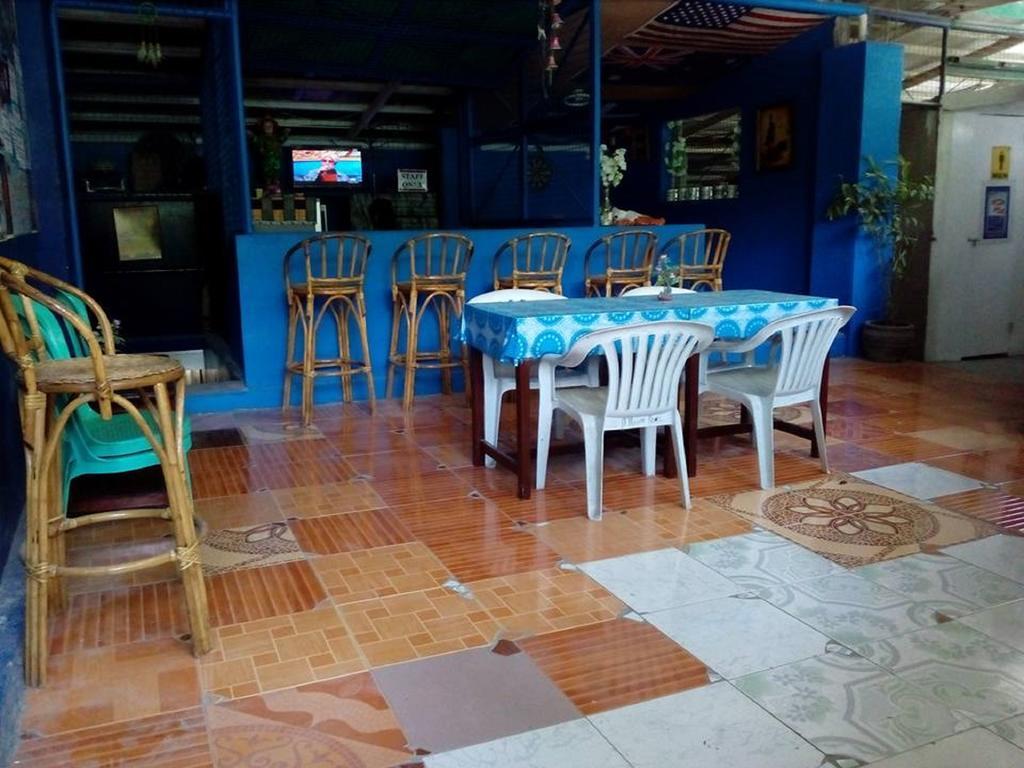 Happy Buddha Inn Puerto Galera Exterior photo